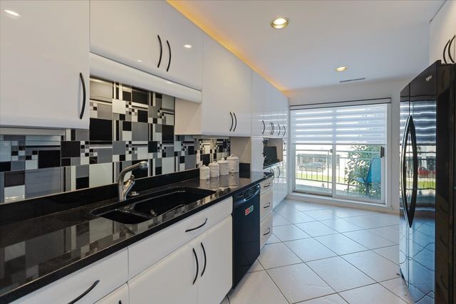 4757 Howard Street 205, Skokie, IL 60076