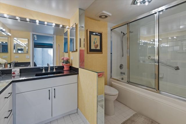 4757 Howard Street 205, Skokie, IL 60076