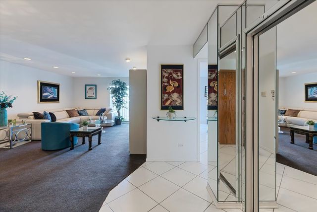 4757 Howard Street 205, Skokie, IL 60076