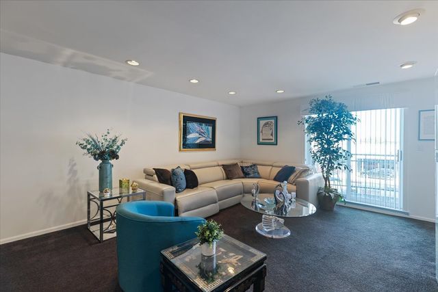 4757 Howard Street 205, Skokie, IL 60076