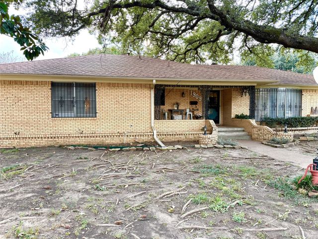 1909 Robin Lane, Garland, TX 75042