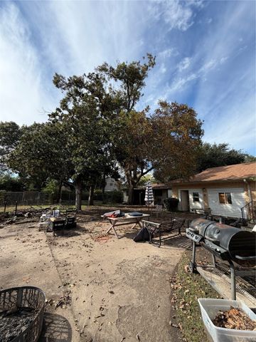 1909 Robin Lane, Garland, TX 75042