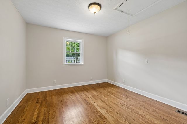 516 Crestwood Dr, Lafayette, TN 37083