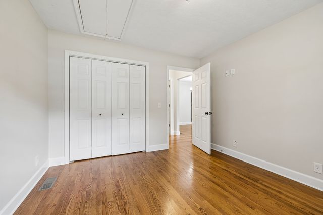 516 Crestwood Dr, Lafayette, TN 37083