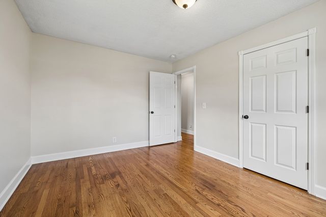 516 Crestwood Dr, Lafayette, TN 37083