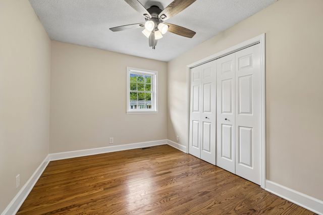 516 Crestwood Dr, Lafayette, TN 37083