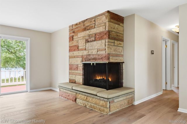 804 Bonita Drive, White Lake Charter Township, MI 48383