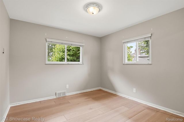 804 Bonita Drive, White Lake Charter Township, MI 48383