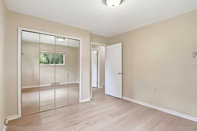804 Bonita Drive, White Lake Charter Township, MI 48383