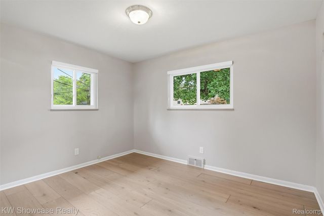 804 Bonita Drive, White Lake Charter Township, MI 48383