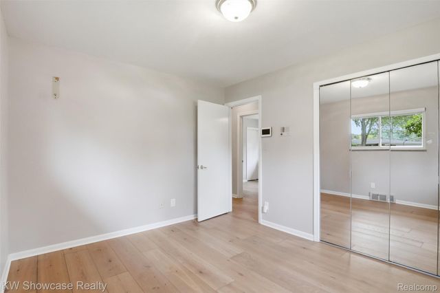 804 Bonita Drive, White Lake Charter Township, MI 48383