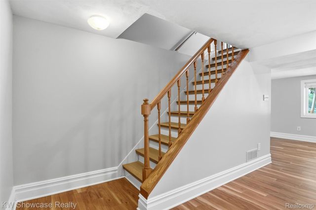 804 Bonita Drive, White Lake Charter Township, MI 48383
