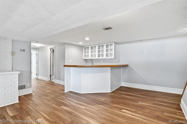 804 Bonita Drive, White Lake Charter Township, MI 48383