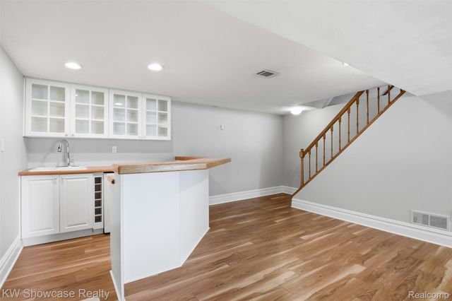 804 Bonita Drive, White Lake Charter Township, MI 48383