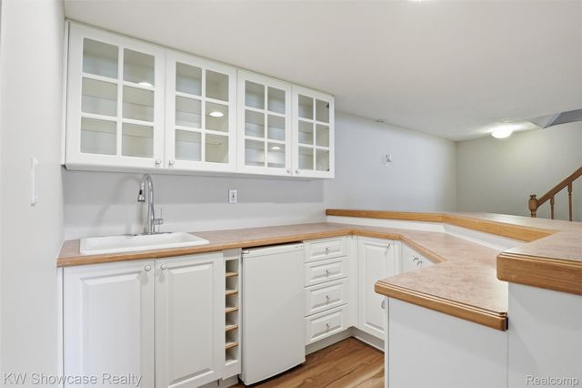 804 Bonita Drive, White Lake Charter Township, MI 48383
