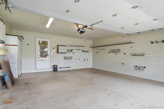 804 Bonita Drive, White Lake Charter Township, MI 48383