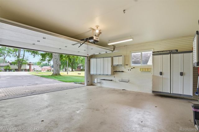 804 Bonita Drive, White Lake Charter Township, MI 48383