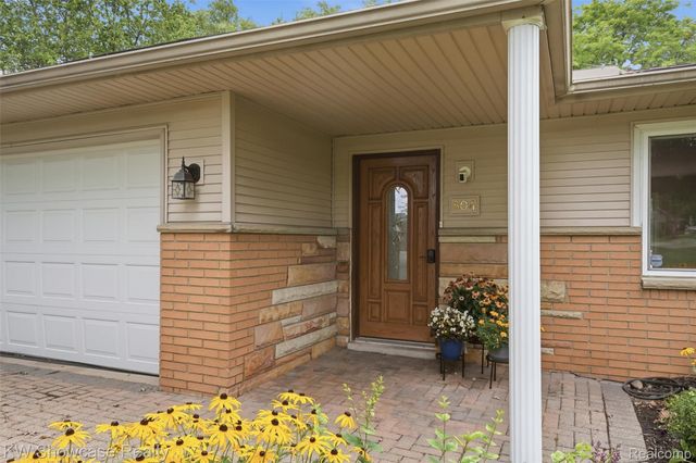 804 Bonita Drive, White Lake Charter Township, MI 48383