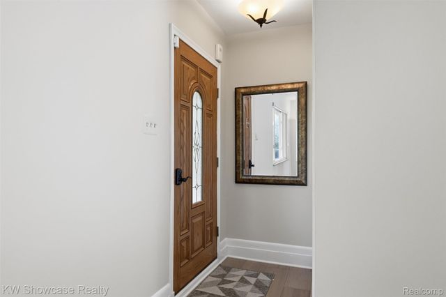 804 Bonita Drive, White Lake Charter Township, MI 48383
