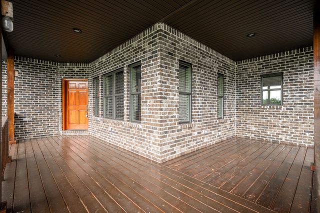 28 Henderson Rd, Lynchburg, TN 37352
