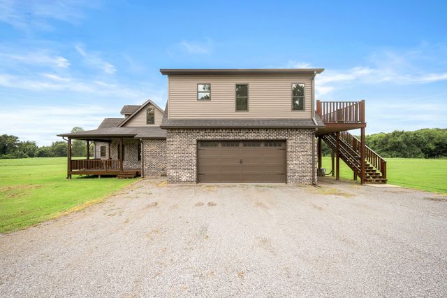 28 Henderson Rd, Lynchburg, TN 37352