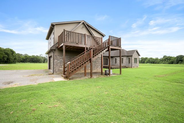 28 Henderson Rd, Lynchburg, TN 37352