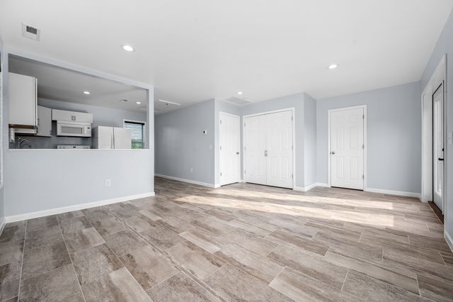 28 Henderson Rd, Lynchburg, TN 37352