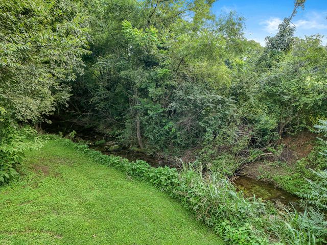 28 Henderson Rd, Lynchburg, TN 37352