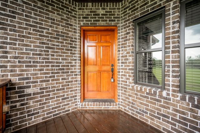 28 Henderson Rd, Lynchburg, TN 37352