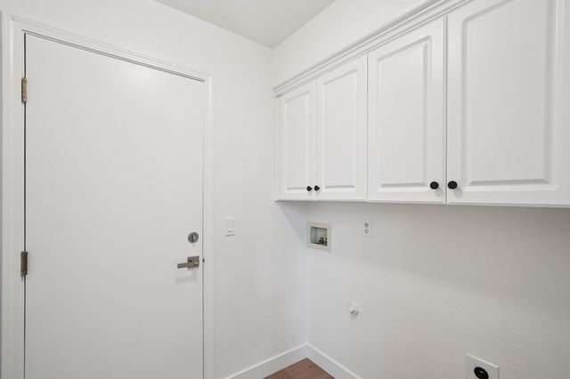 1587 Palatia Dr, Roseville, CA 95661