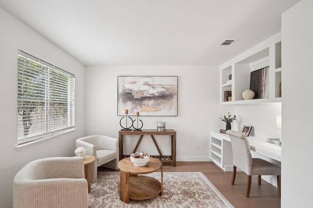 1587 Palatia Dr, Roseville, CA 95661