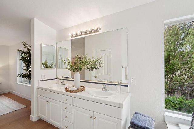 1587 Palatia Dr, Roseville, CA 95661