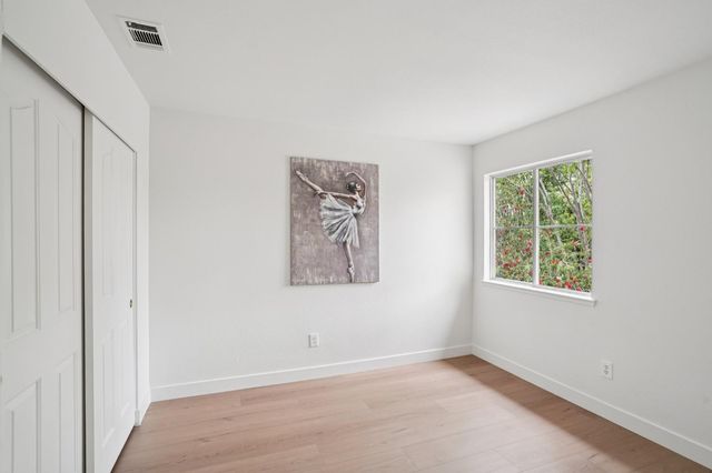 1587 Palatia Dr, Roseville, CA 95661