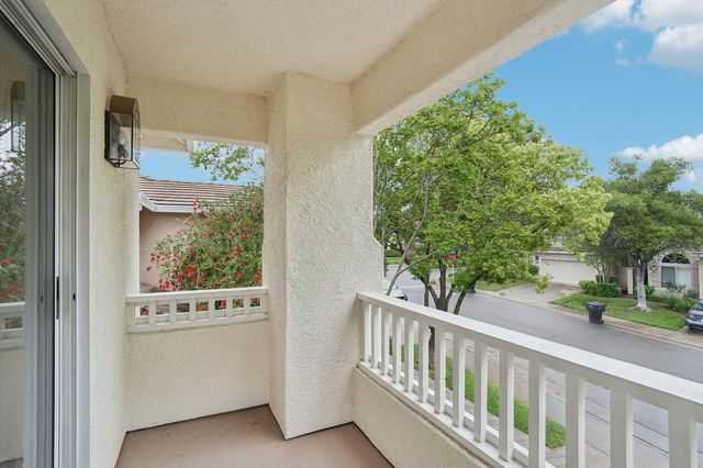 1587 Palatia Dr, Roseville, CA 95661