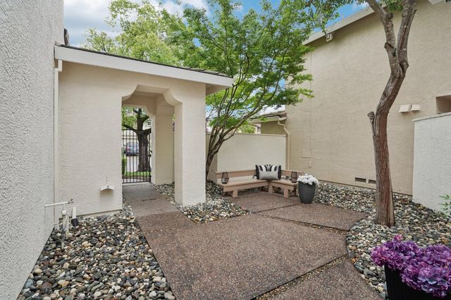 1587 Palatia Dr, Roseville, CA 95661