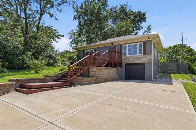 2118 S 47TH Street, Kansas City, KS 66106