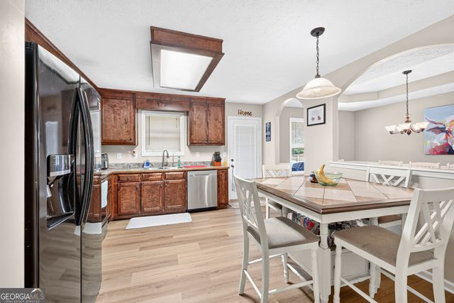 1429 Silvergate Way, Winder, GA 30680