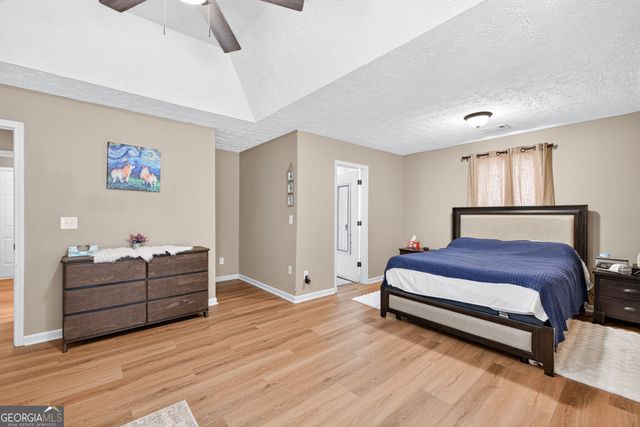 1429 Silvergate Way, Winder, GA 30680