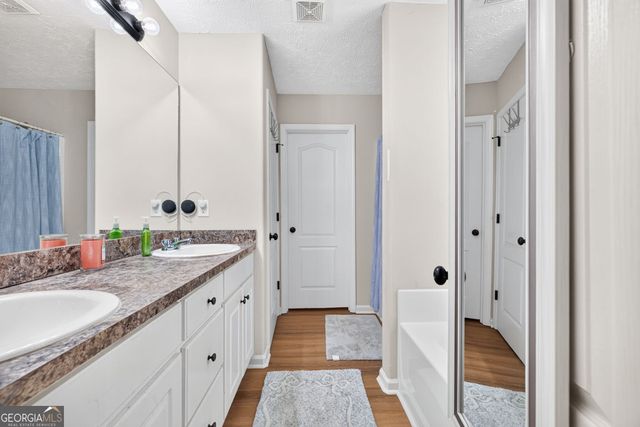 1429 Silvergate Way, Winder, GA 30680