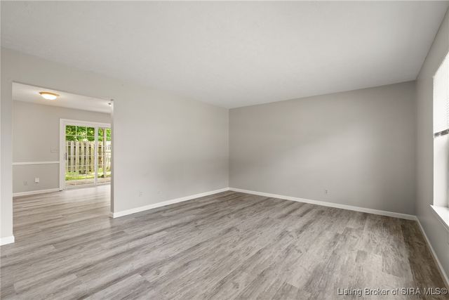 815-817 Lancelot Court, Jeffersonville, IN 47130