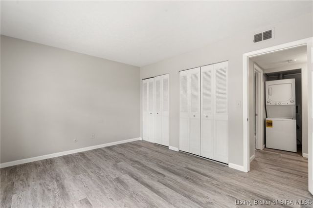 815-817 Lancelot Court, Jeffersonville, IN 47130