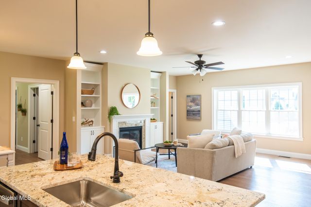 10 Wolfe Road, Queensbury, NY 12804