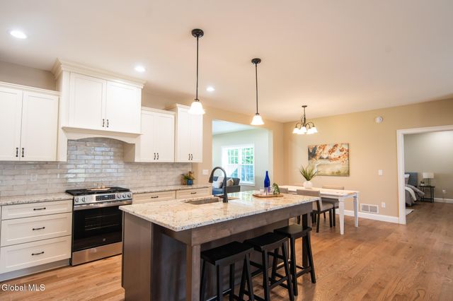 10 Wolfe Road, Queensbury, NY 12804