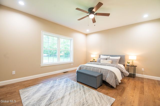 10 Wolfe Road, Queensbury, NY 12804