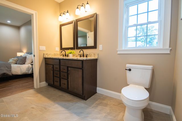 10 Wolfe Road, Queensbury, NY 12804