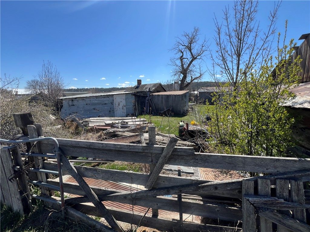 410 4th Street E, Roundup, MT 59072 photo 26