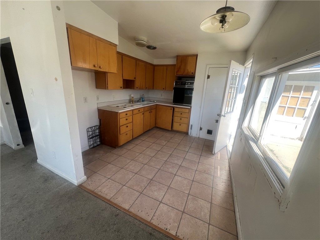 410 4th Street E, Roundup, MT 59072 photo 3