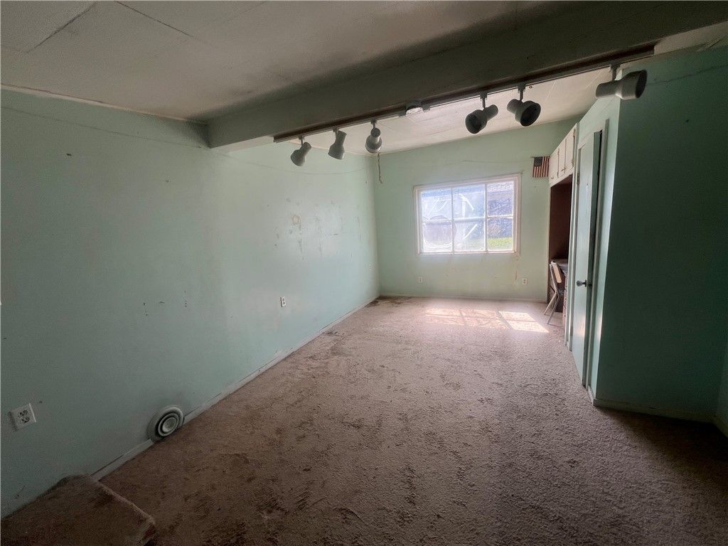 410 4th Street E, Roundup, MT 59072 photo 9