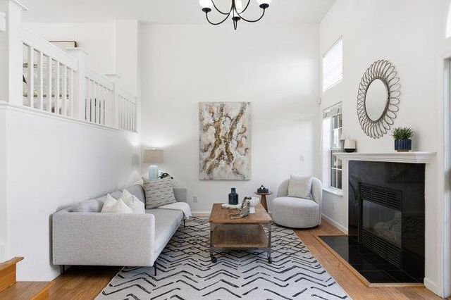 213 Moresby Lane, Redwood City, CA 94063