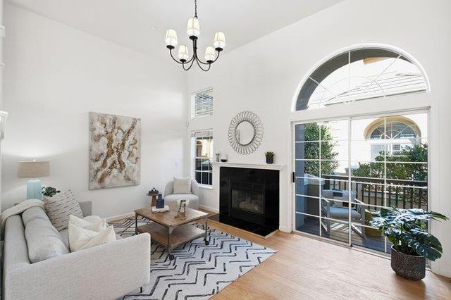 213 Moresby Lane, Redwood City, CA 94063